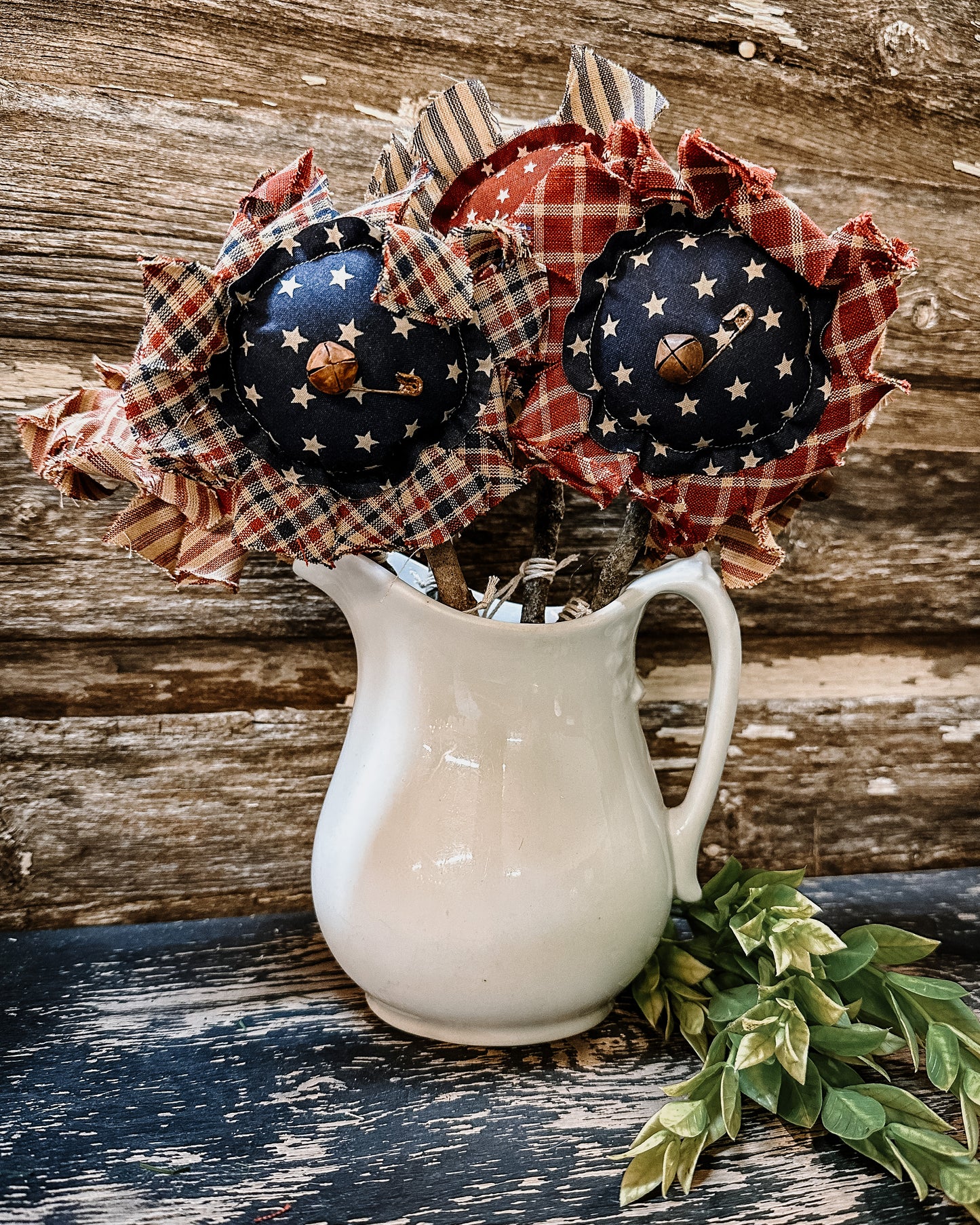 Americana Floral Pick