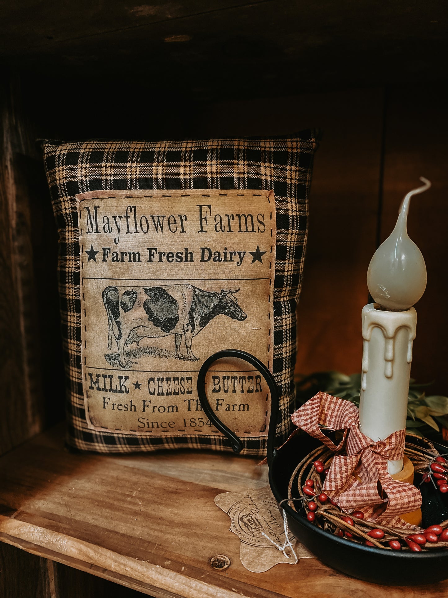 Primitive Pillow Tuck